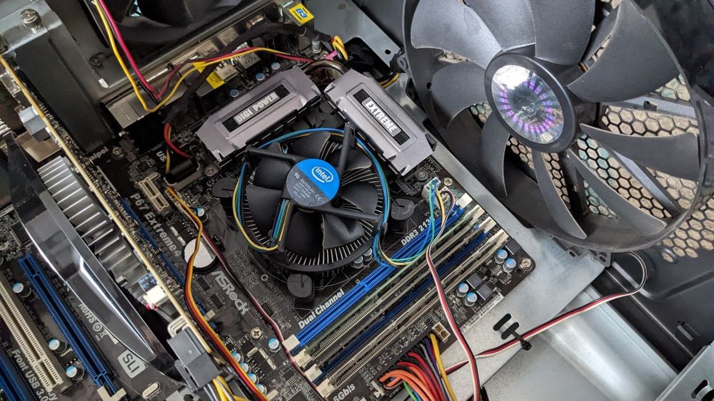 Komputer PC, i5, HD5750, RAM 8GB, 1TB, USB 3.0, CoolerMaster HAF-922