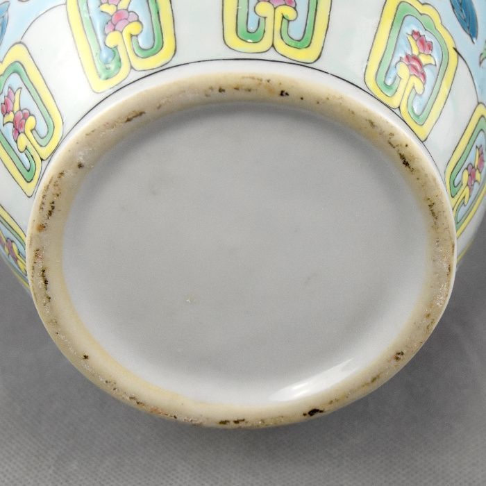 Jarra / Jarrão em porcelana da China, pintada à mão, circa 1970