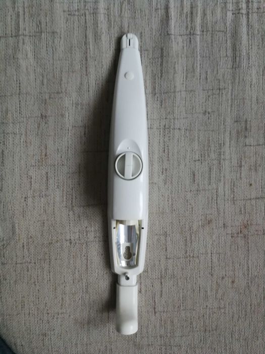 Osłona oświetlenia chłodziarki ELECTROLUX model ERD24304W8,