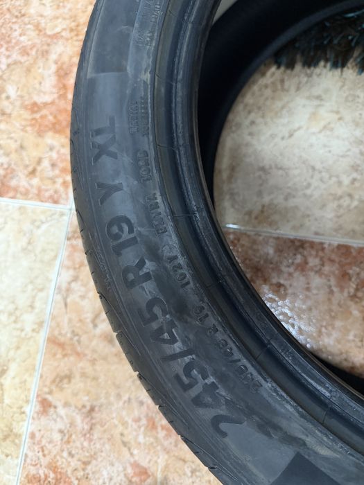 Pneus Continental e Michelin 245 45 r19 Y