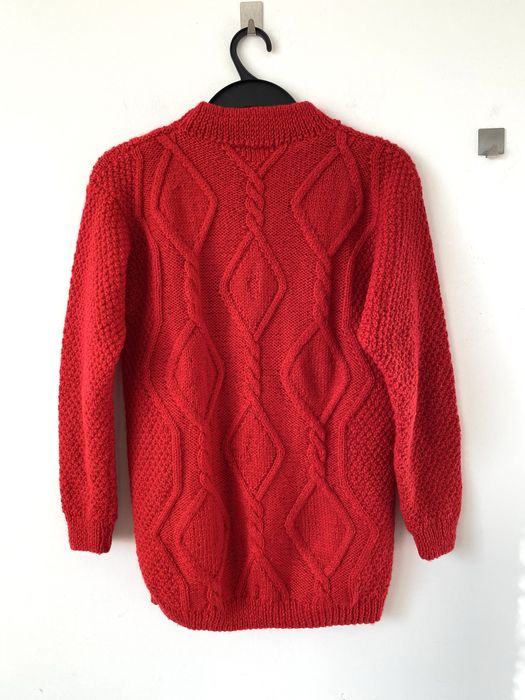 Wełniany czerwony sweter hafty kwiaty handmade vintage wool