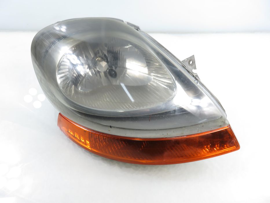 Lampa Prawa Przednia Renault Trafic II