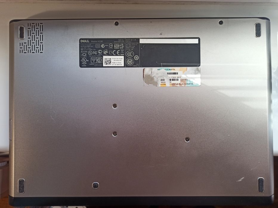 Laptop DELL Vostro V130