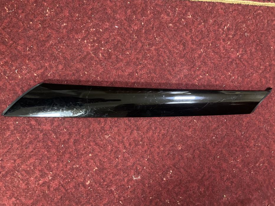 Накладка стійки Skoda Yeti