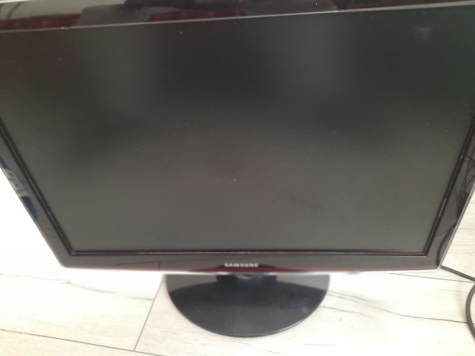 Monitor Samsung T240 Samsung SyncMaster Dynamic Contrast 20000:1 5ms