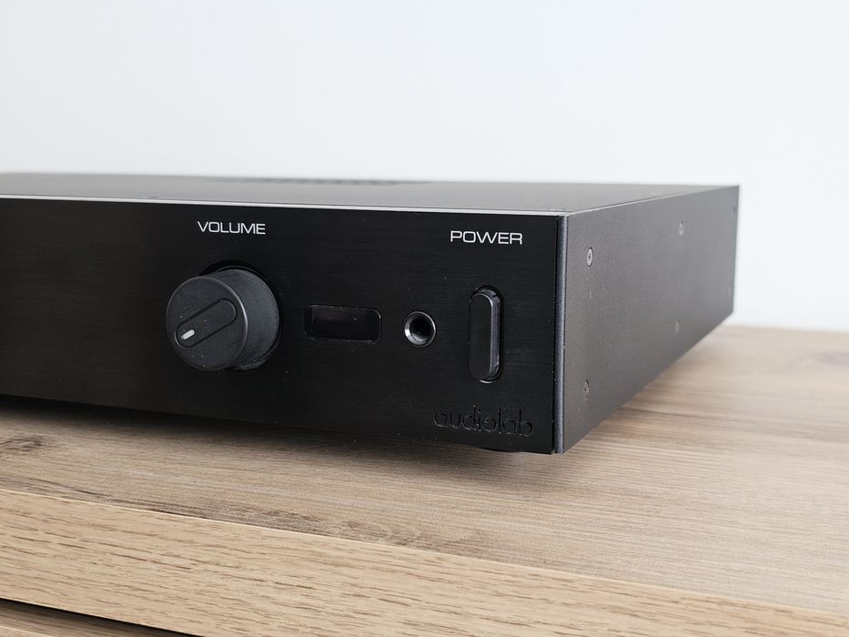 Wzmacniacz stereo audiolab 8200a