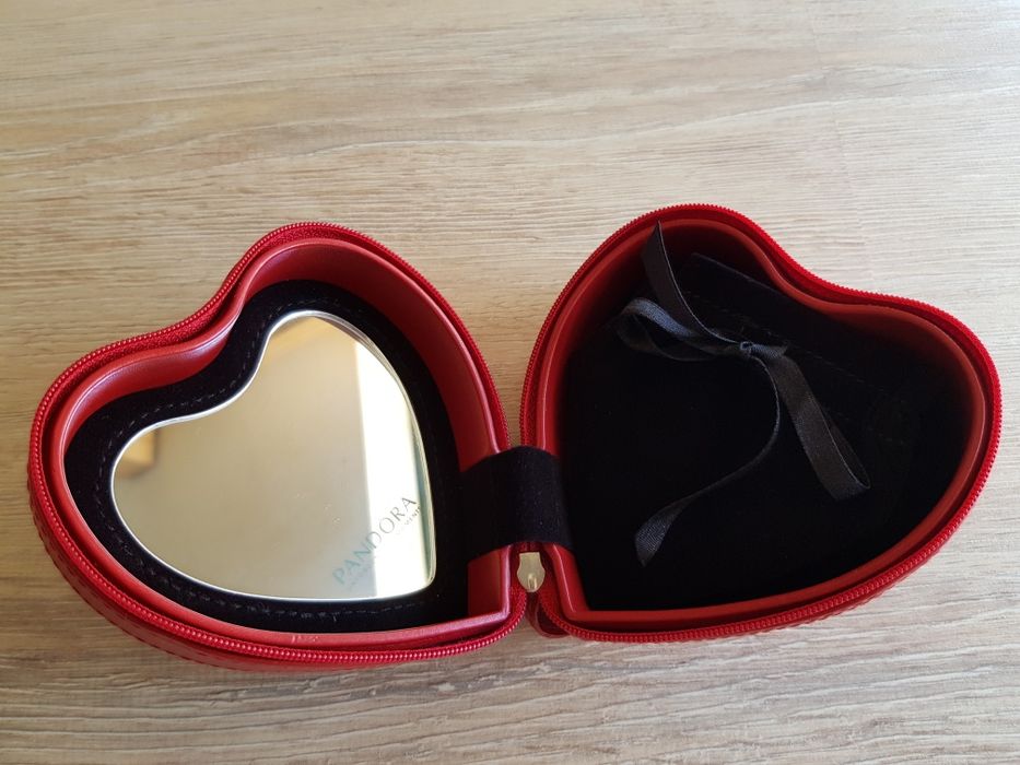 Guarda-Jóias Pandora Coração