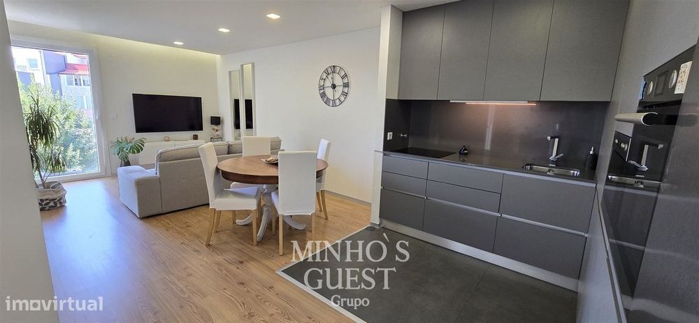 Apartamento T2(95m2) pronto habitar c/ AC e lugar de garagem - Centro