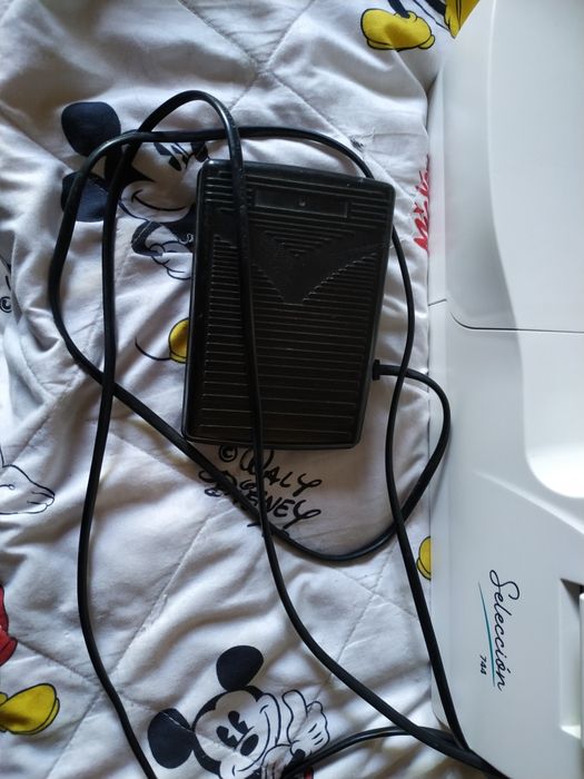 Máquina de costura portátil Jata