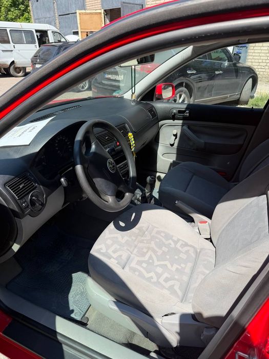 Продам Volkswagen Golf 4