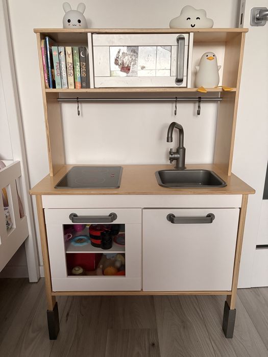 Drewniana kuchenka kuchnia dla dzieci ikea