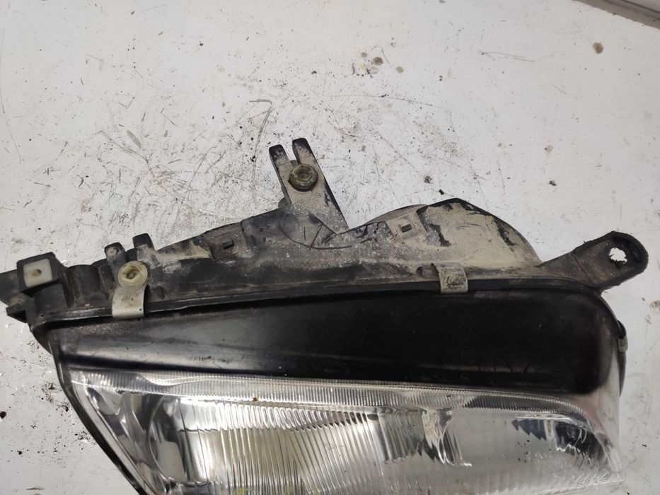 Mazda 626 Reflektor Lampa Prawa Przednia Prawa Przód