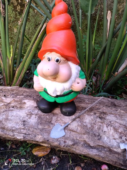Três Gnomos de Jardim