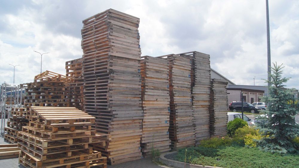 Palety drewniane - w dobrym stanie 1130x1400mm