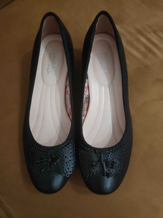 Buty baleriny półbuty Hotter r. 41 jak nowe