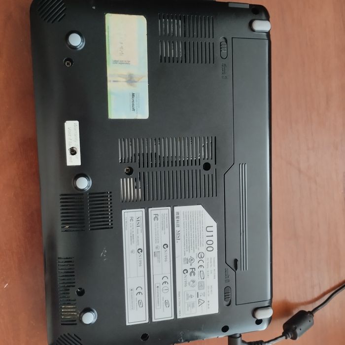 Нетбук MSI U 100