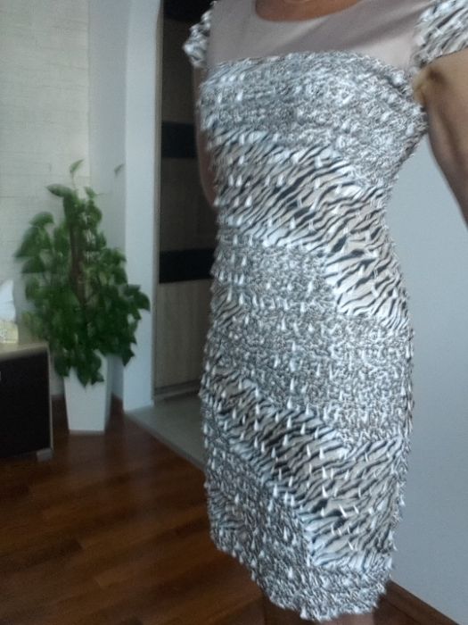 Elegancka sukienka