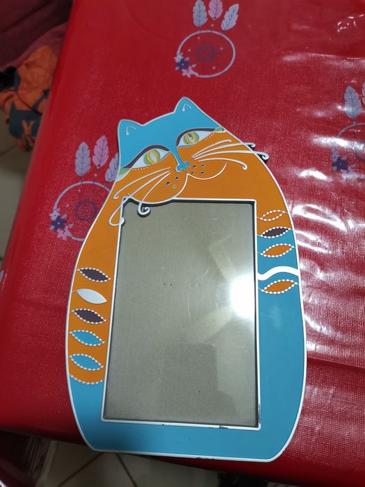 Black Cat Frame (New)