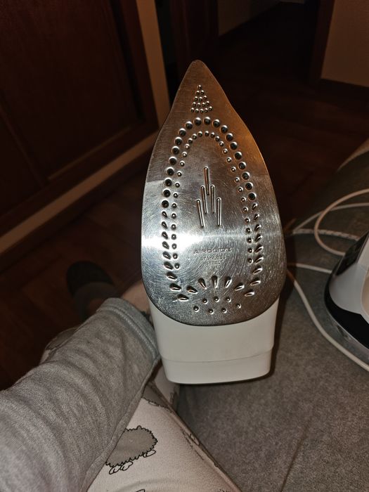 Ferro rowenta avariado