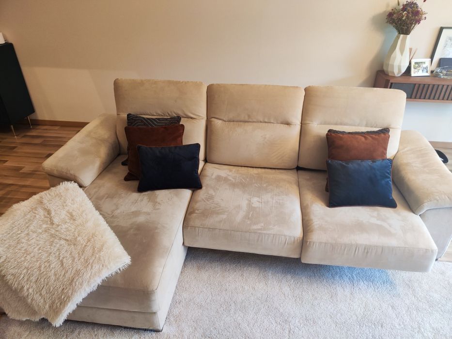 Sofá de 3 lugares com chaise longue