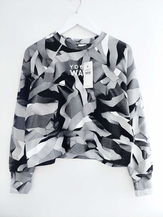 4F Nowa bluza S/36 crop top wzór bluzka koszulka longsleeve swetr