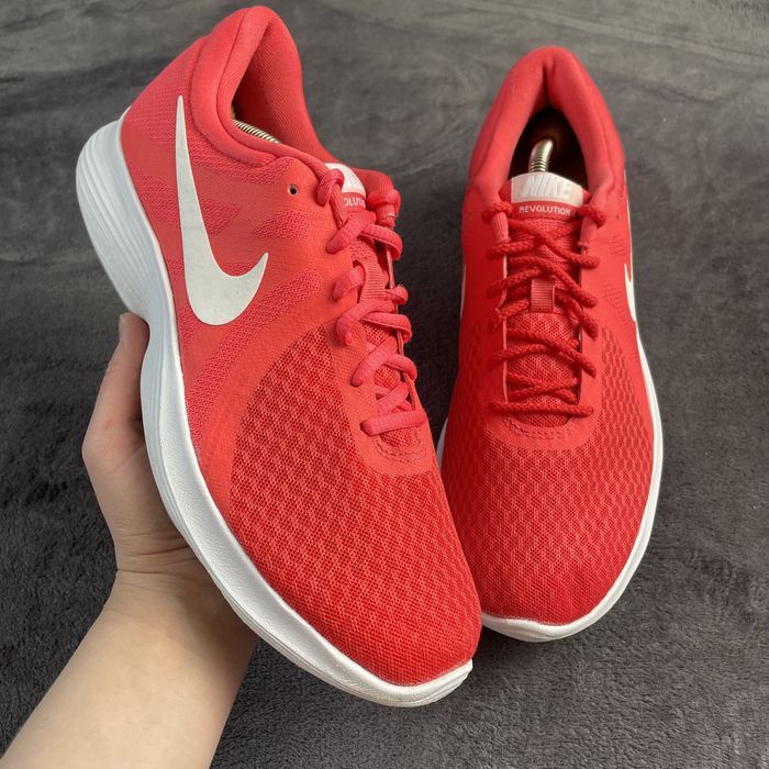 Жіночі кросівки Nike revolution 4. P. 40,5. Ідеал!!!