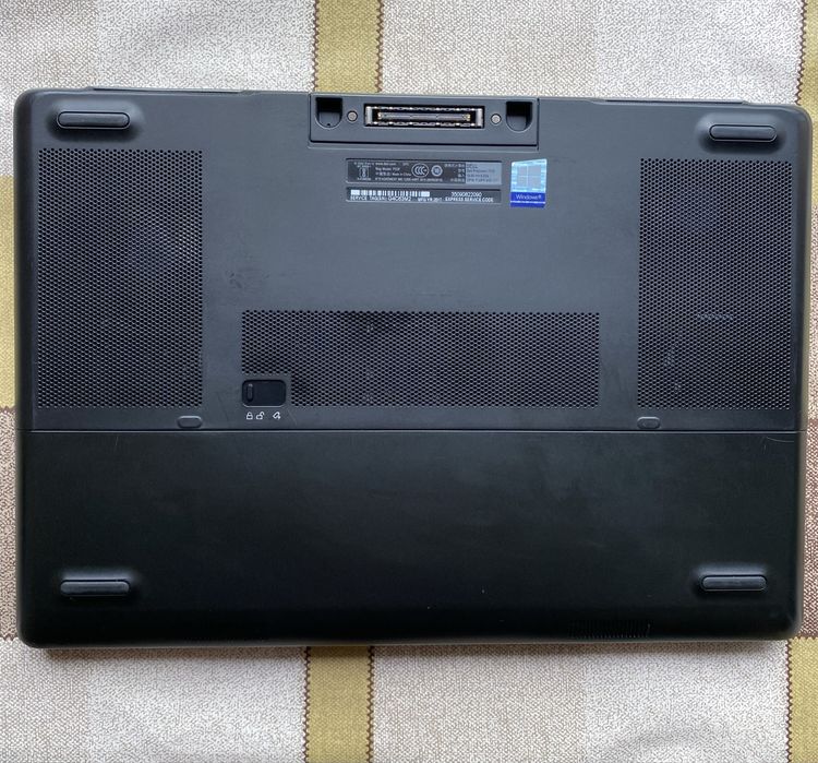 ІГРОВИЙ/ Dell/Full HD/i7-6820HQ/NVIDIA(2GB)RAM 16GB/SSD 360GB/АКБ 4год