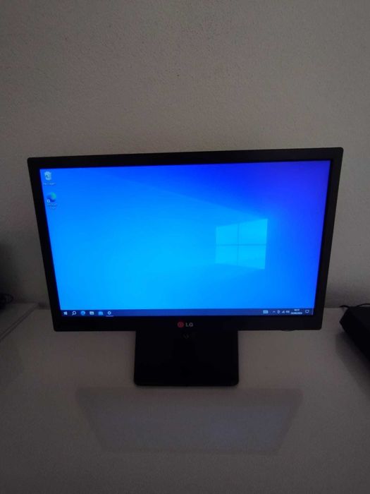 Monitor LG 19EN33