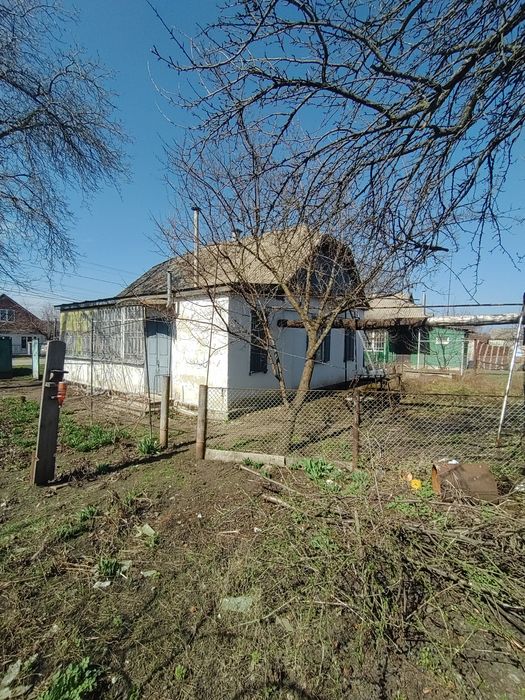 Продам будинок у м. Карлівка