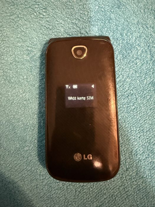 Telefon LG z klapką