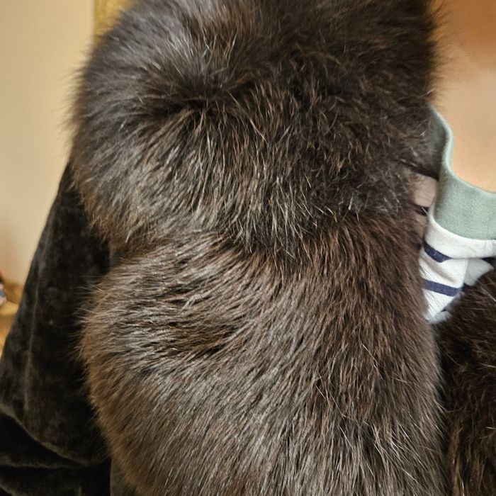 Шуба жіноча з мутона