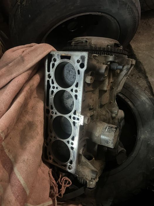 Dacia логан сандэро четверть