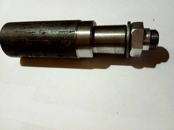 Ось ступицы ВАЗ 2108 для прицепа, материал 45-я сталь, диаметр вала 40: ...