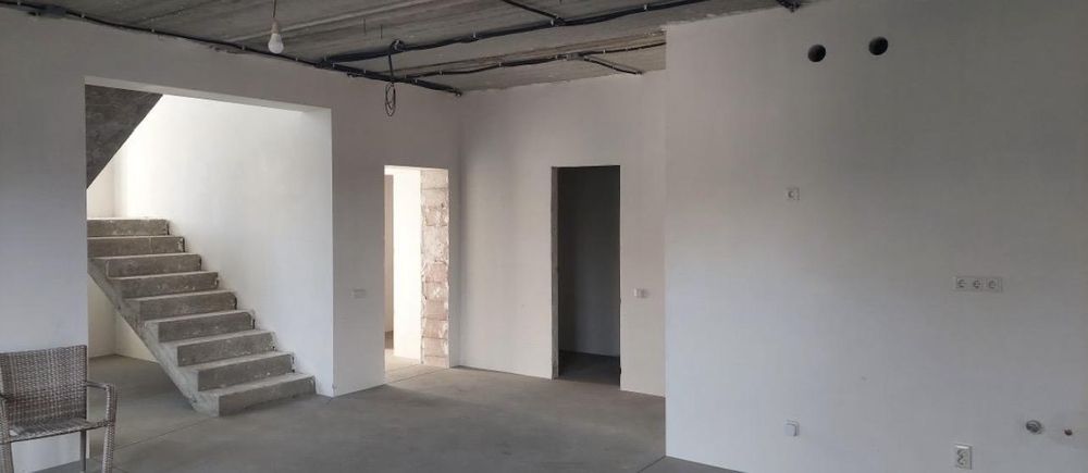 Продам двоповерховий будинок у Фонтанці (215-904)