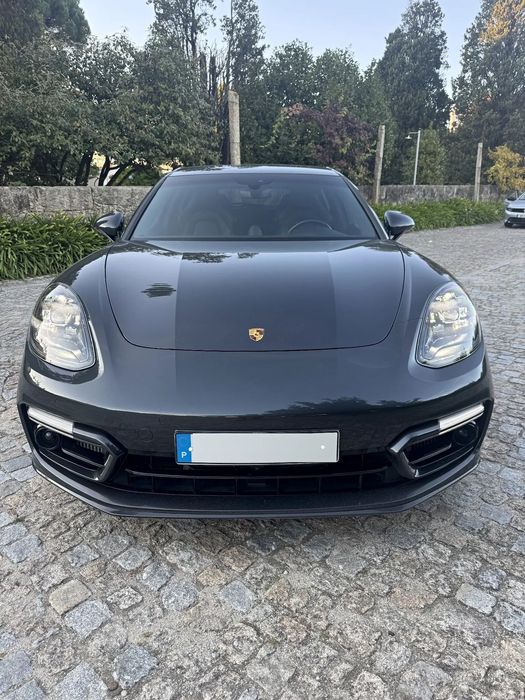 Porsche Panamera 4 E-Hybrid