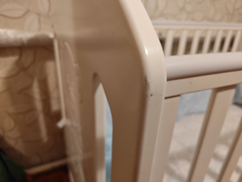 Кроватка дитяча, дитяче ліжечко з маятником