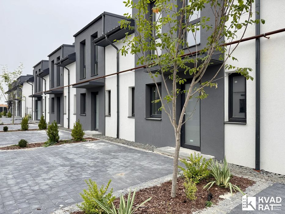 Зданий таунхаус 125 м у Крихівцях готовий до ремонту