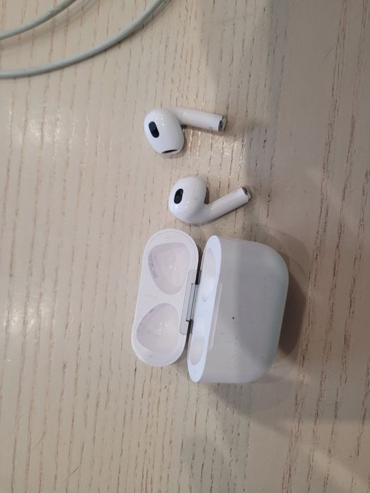 AirPods 3 навушники продам