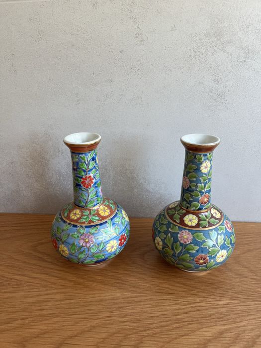Par de jarras tailandesas