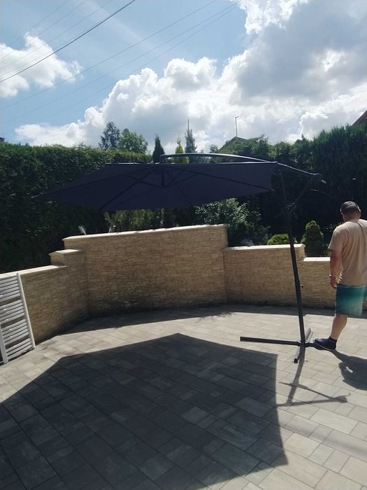 Parasol ogrodowy jak nowy