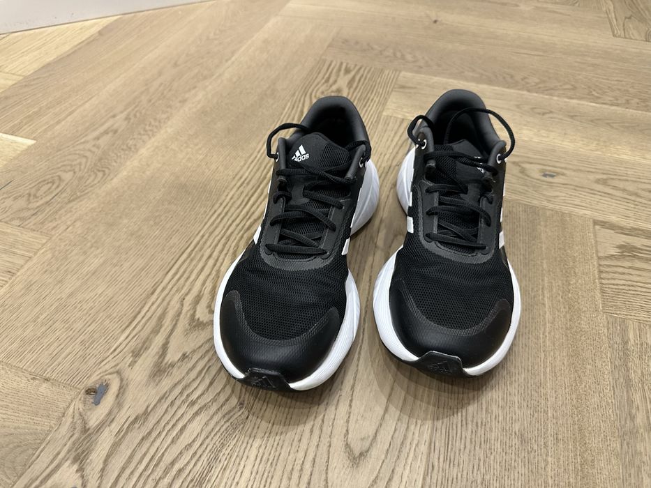 Adidas response czarne, rozmiar 42 2/3
