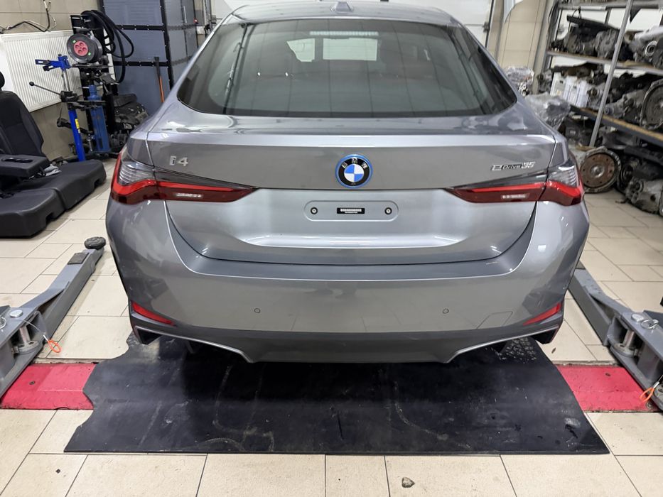 BMW i4 g26 колір C4W Розбір розборка по запчастинах бмв г26