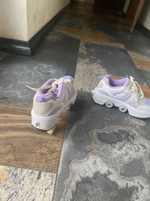 Кросівки на роликах. Розмір 40