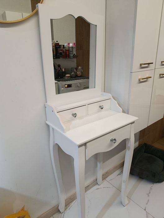Toaletka  z lustrem