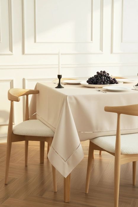 Obrus 140x180 Classy beżowy z mereżką