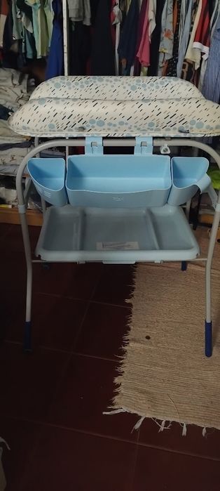 Banheira + muda fraldas da Chicco -50€