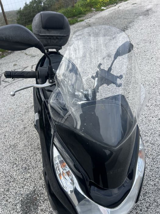 Vendo PCX 125  bem conservada!