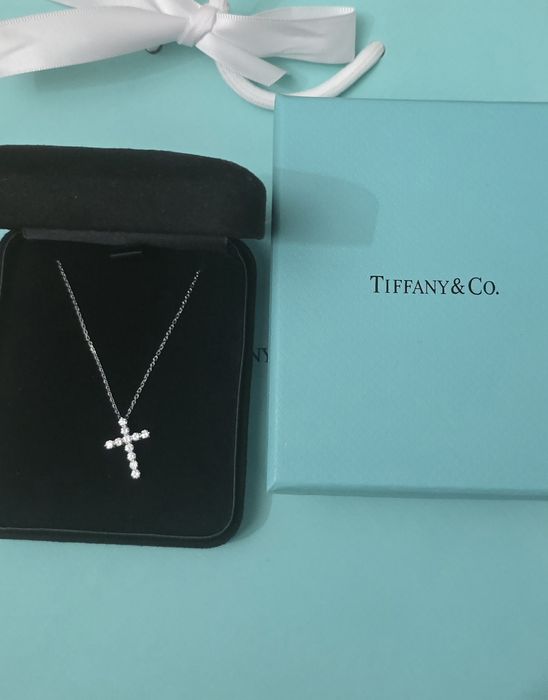 Хрестик Tiffany & co. Біле золото, натуральними діаманти