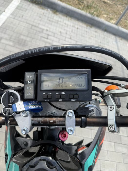 Мотоцикл Suzuki DR-Z 400 SM