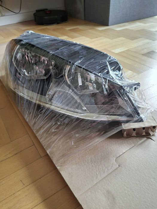 Volkswagen Golf VII 7 Variant Reflektor Prawy OEM Valeo 5G1941006E NOWY